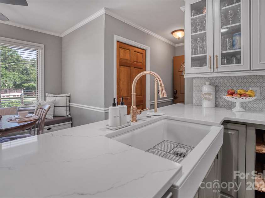 10315 Washam Potts Road, Cornelius, NC 28031.  MLS# CAR4243746, YatesRealty ID 13468. 