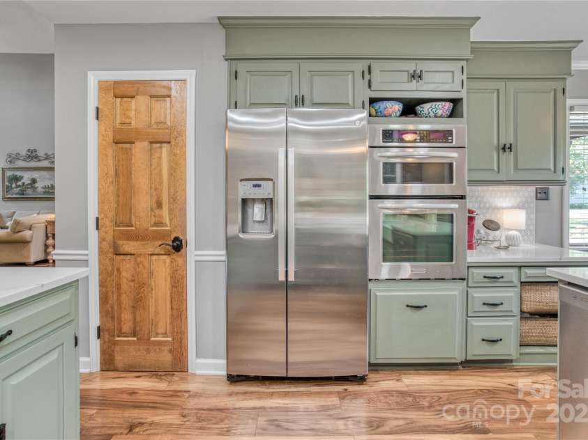 10315 Washam Potts Road, Cornelius, NC 28031.  MLS# CAR4243746, YatesRealty ID 13468. 