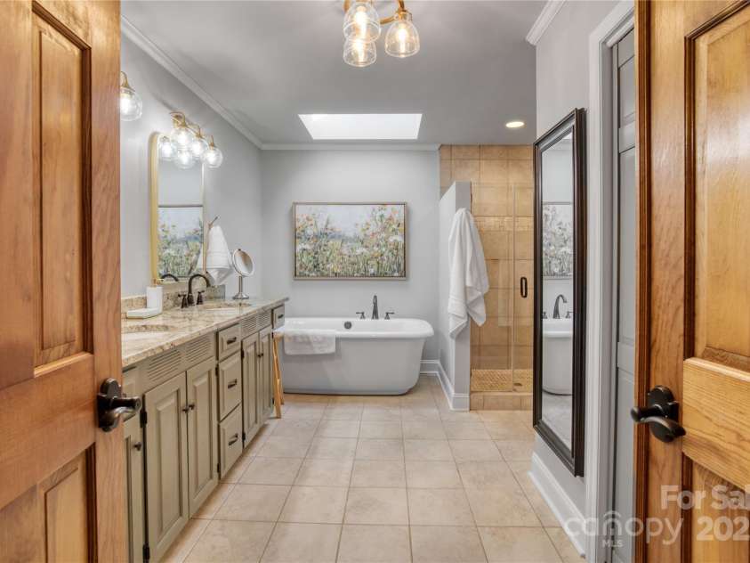 10315 Washam Potts Road, Cornelius, NC 28031.  MLS# CAR4243746, YatesRealty ID 13468. 