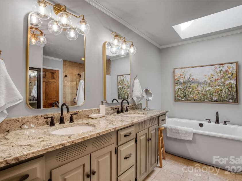 10315 Washam Potts Road, Cornelius, NC 28031.  MLS# CAR4243746, YatesRealty ID 13468. 