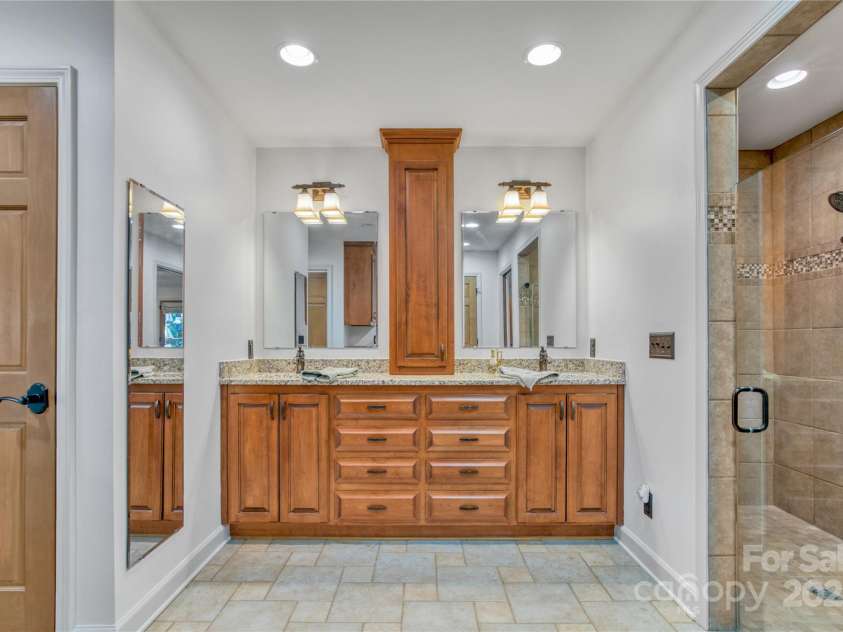 10315 Washam Potts Road, Cornelius, NC 28031.  MLS# CAR4243746, YatesRealty ID 13468. 