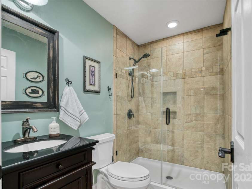 10315 Washam Potts Road, Cornelius, NC 28031.  MLS# CAR4243746, YatesRealty ID 13468. 