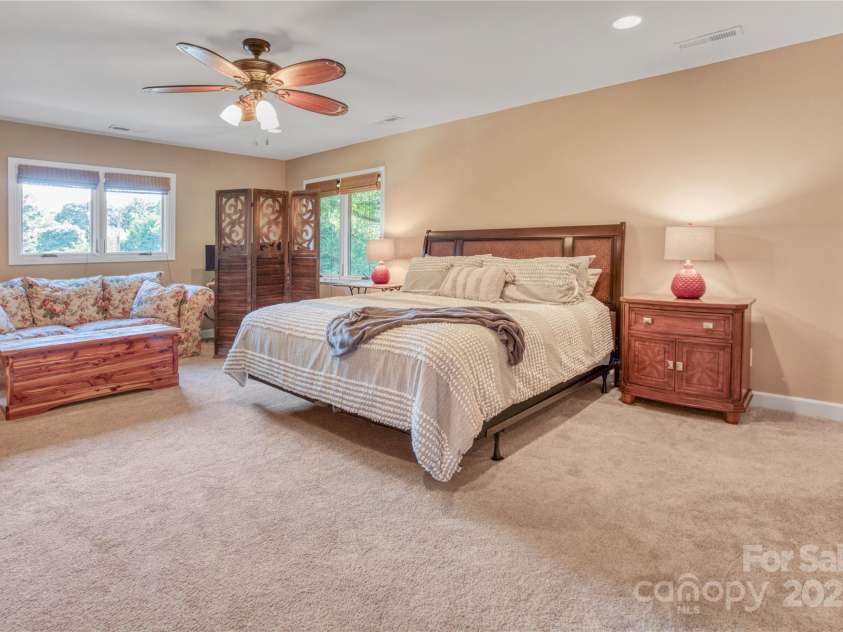 10315 Washam Potts Road, Cornelius, NC 28031.  MLS# CAR4243746, YatesRealty ID 13468. Upstairs bonus room with attached bath