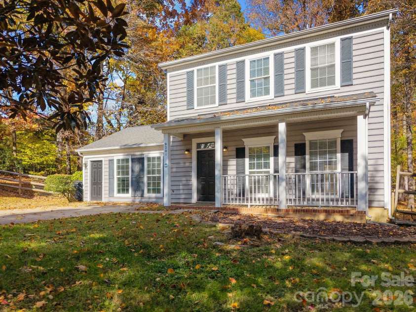 9201 Rotherham Lane, Charlotte, NC 28216.  MLS# CAR4316526, YatesRealty ID 13468. 