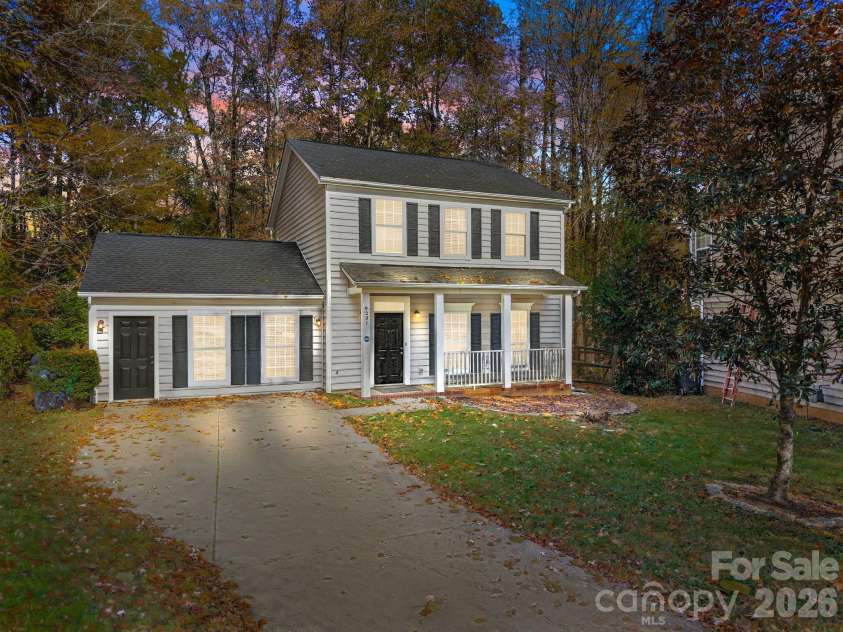 9201 Rotherham Lane, Charlotte, NC 28216.  MLS# CAR4316526, YatesRealty ID 13468. 
