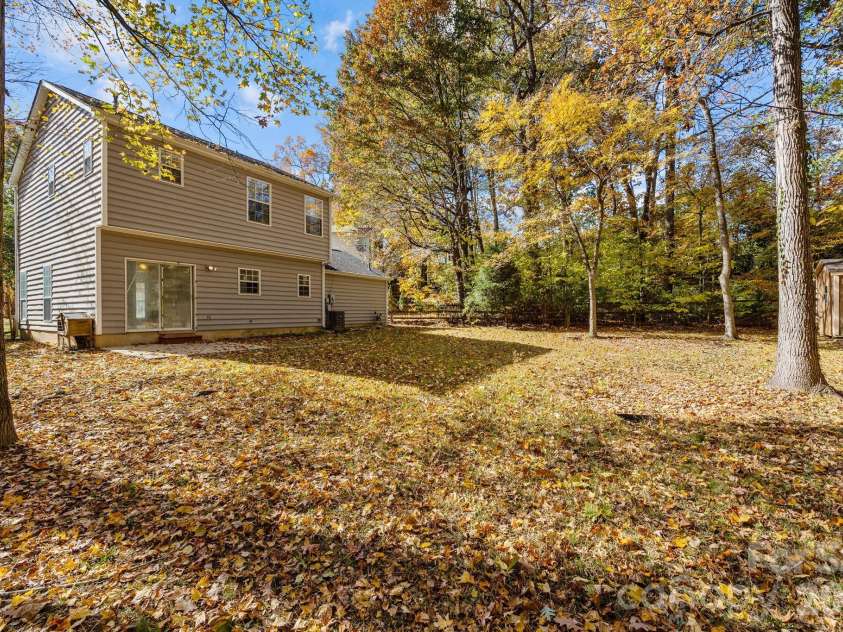 9201 Rotherham Lane, Charlotte, NC 28216.  MLS# CAR4316526, YatesRealty ID 13468. 