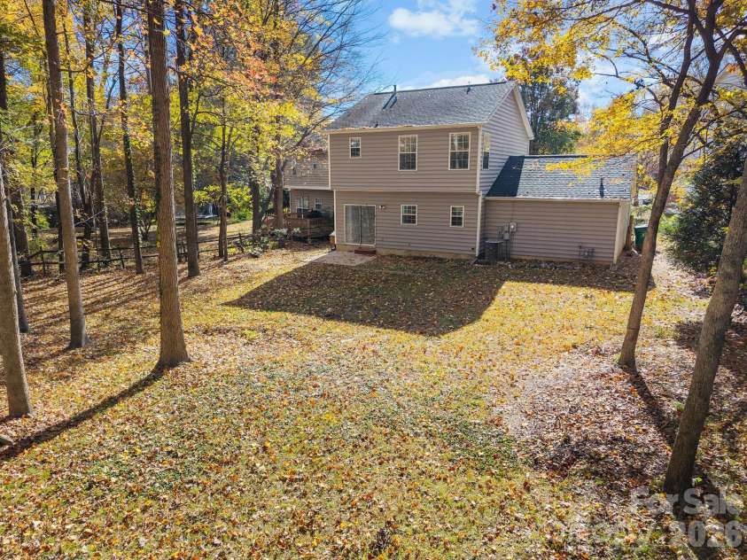 9201 Rotherham Lane, Charlotte, NC 28216.  MLS# CAR4316526, YatesRealty ID 13468. 