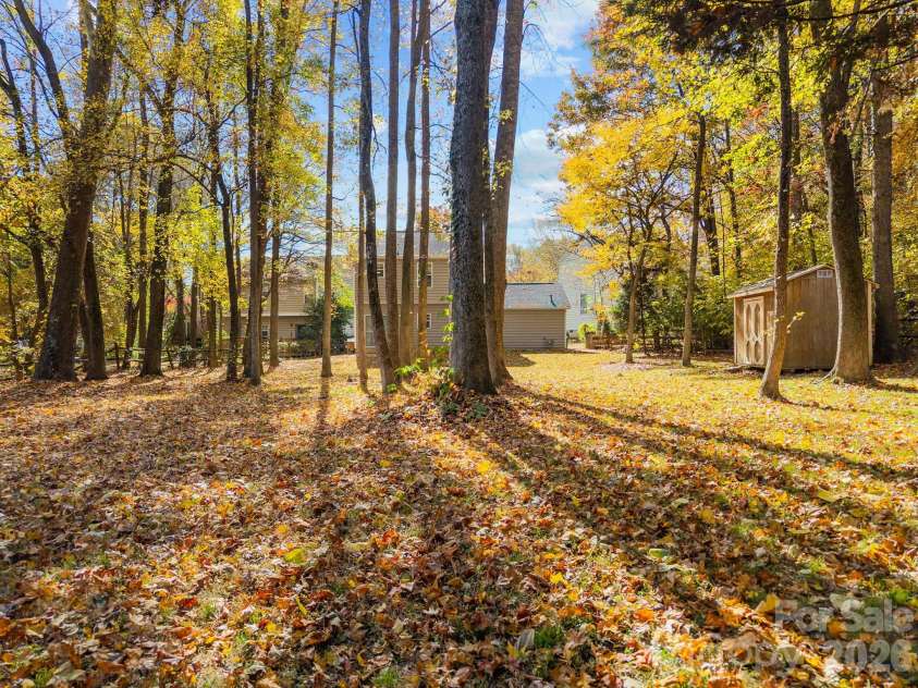 9201 Rotherham Lane, Charlotte, NC 28216.  MLS# CAR4316526, YatesRealty ID 13468. 