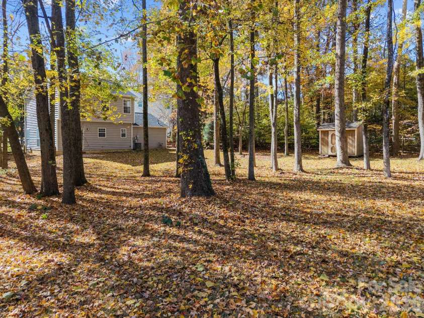 9201 Rotherham Lane, Charlotte, NC 28216.  MLS# CAR4316526, YatesRealty ID 13468. 