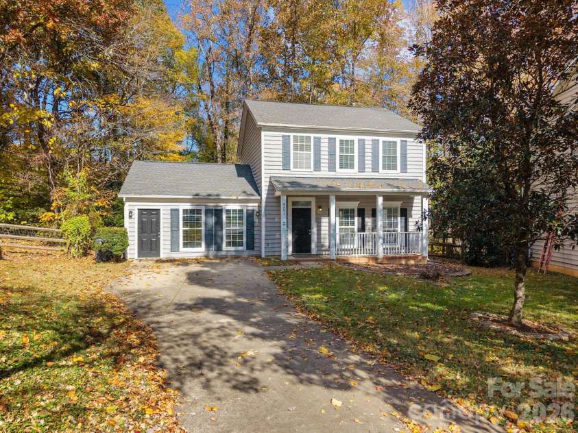 9201 Rotherham Lane, Charlotte, NC 28216.  MLS# CAR4316526, YatesRealty ID 13468. 