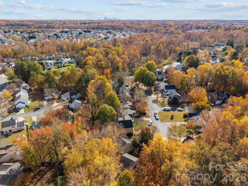 9201 Rotherham Lane, Charlotte, NC 28216.  MLS# CAR4316526, YatesRealty ID 13468. 