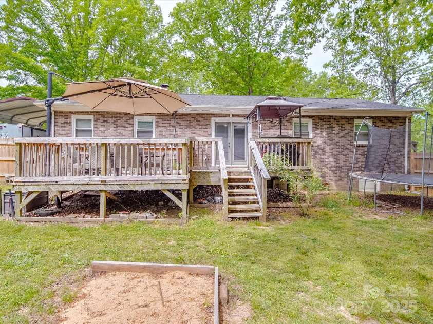 335 Linda Street, Salisbury, NC 28146.  MLS# CAR4251105, YatesRealty ID 13469. 