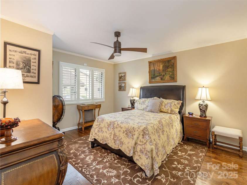 203 Wild Oak Lane, Hendersonville, NC 28791.  MLS# CAR4251432, YatesRealty ID 13470. 