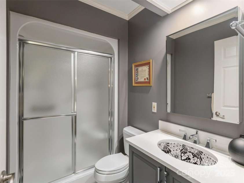 203 Wild Oak Lane, Hendersonville, NC 28791.  MLS# CAR4251432, YatesRealty ID 13470. 