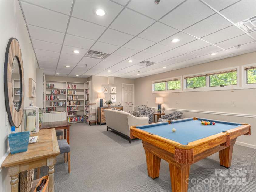 203 Wild Oak Lane, Hendersonville, NC 28791.  MLS# CAR4251432, YatesRealty ID 13470. 