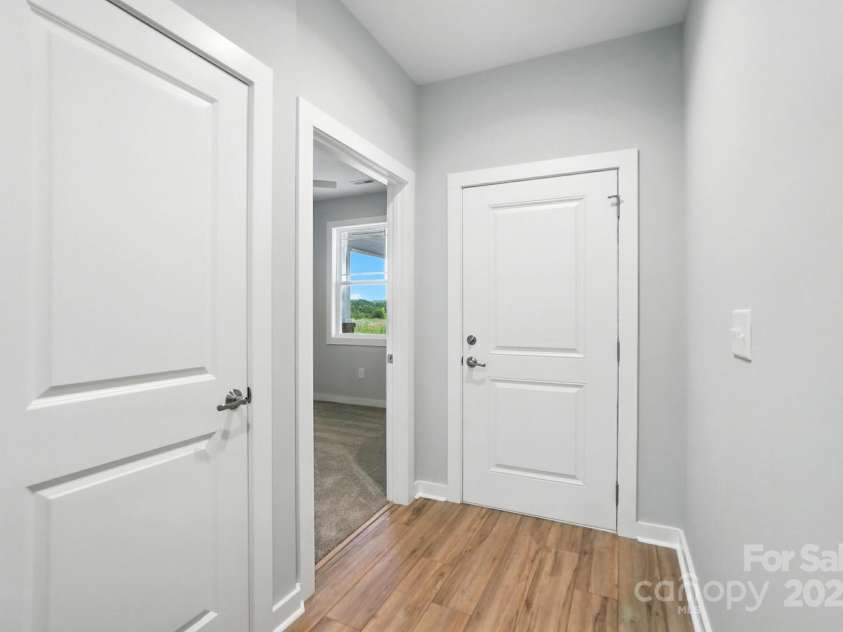 1524 29th Street, Hickory, NC 28602.  MLS# CAR4300386, YatesRealty ID 13471. 