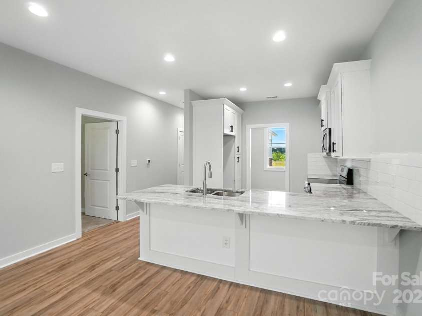 1524 29th Street, Hickory, NC 28602.  MLS# CAR4300386, YatesRealty ID 13471. 