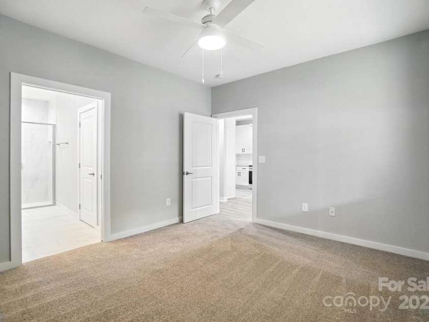 1524 29th Street, Hickory, NC 28602.  MLS# CAR4300386, YatesRealty ID 13471. 