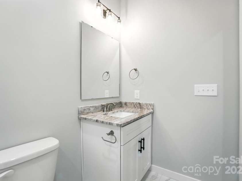 1524 29th Street, Hickory, NC 28602.  MLS# CAR4300386, YatesRealty ID 13471. 