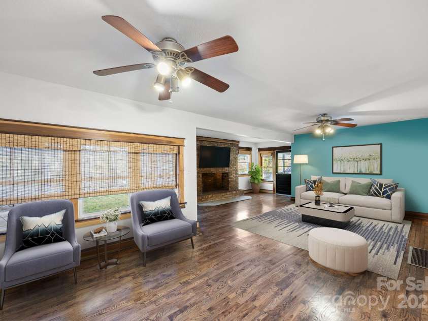 186 Joyner Avenue, Asheville, NC 28806.  MLS# CAR4314426, YatesRealty ID 13471. Virtually staged