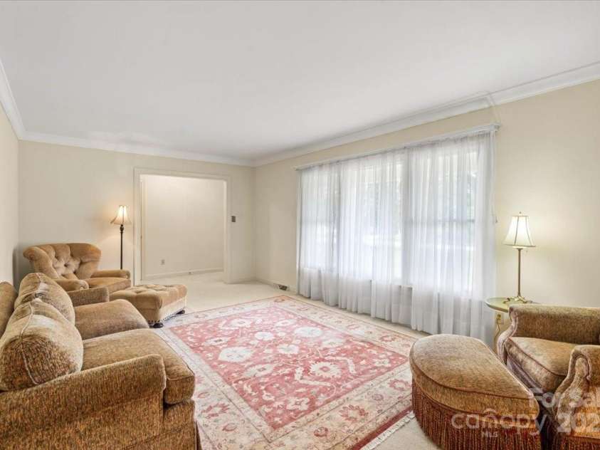 301 Museum Road, Statesville, NC 28625.  MLS# CAR4257027, YatesRealty ID 13472. 