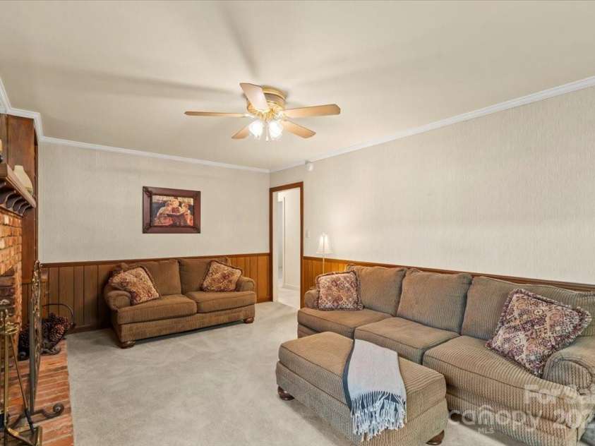 301 Museum Road, Statesville, NC 28625.  MLS# CAR4257027, YatesRealty ID 13472. 