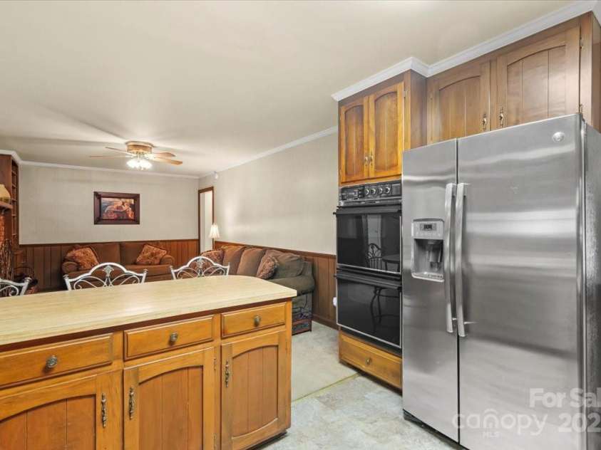 301 Museum Road, Statesville, NC 28625.  MLS# CAR4257027, YatesRealty ID 13472. 