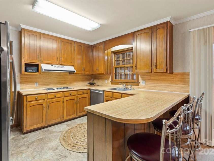 301 Museum Road, Statesville, NC 28625.  MLS# CAR4257027, YatesRealty ID 13472. 