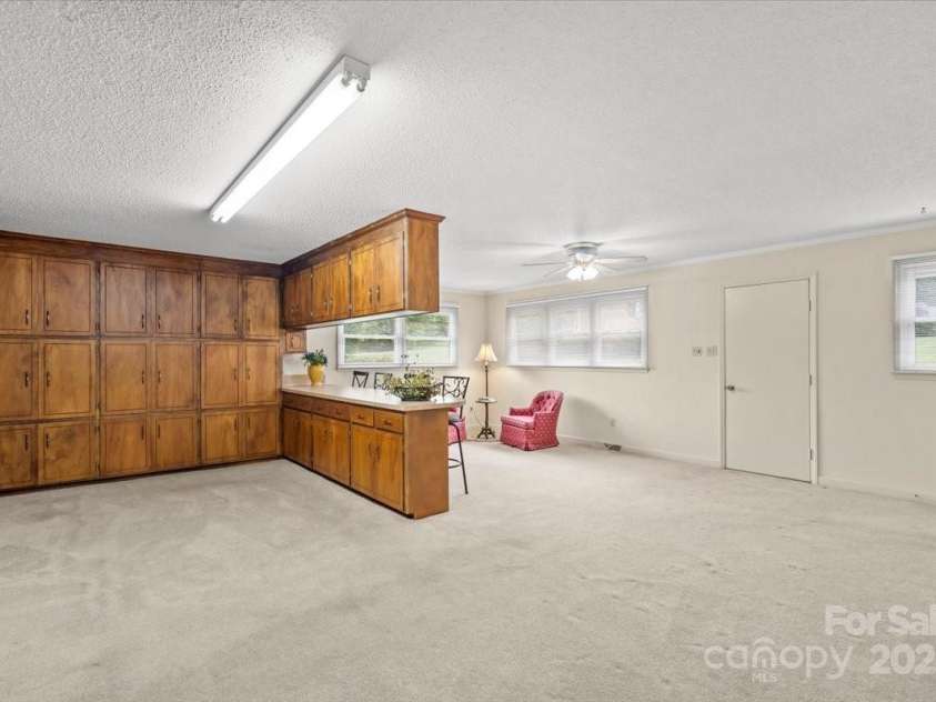 301 Museum Road, Statesville, NC 28625.  MLS# CAR4257027, YatesRealty ID 13472. 
