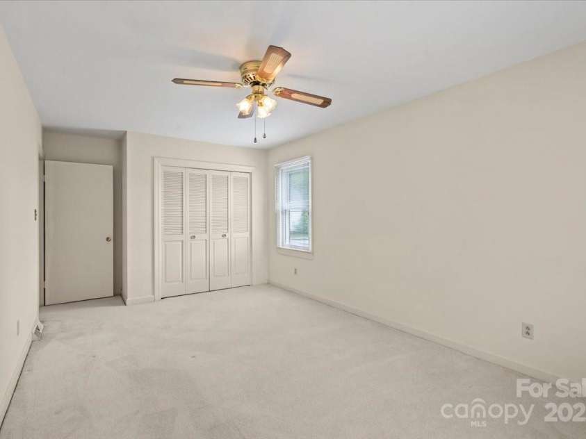 301 Museum Road, Statesville, NC 28625.  MLS# CAR4257027, YatesRealty ID 13472. 