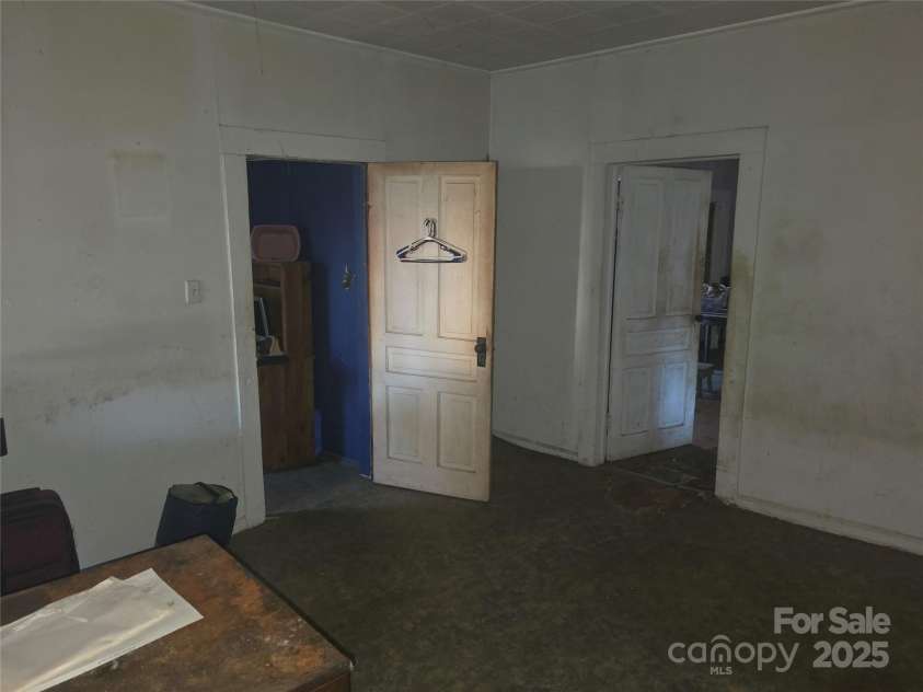 704 Sloop Avenue, Kannapolis, NC 28083.  MLS# CAR4319399, YatesRealty ID 13472. 