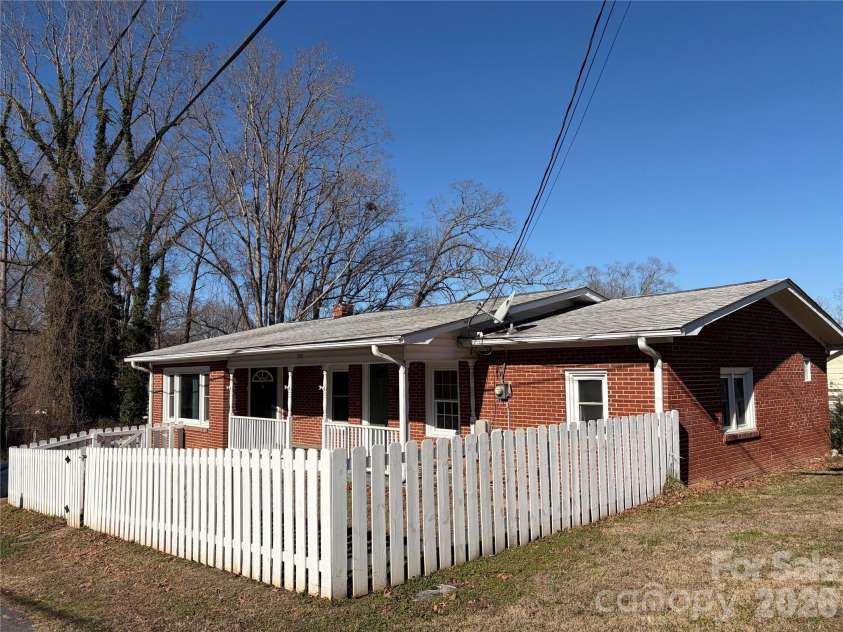 500 Echo Avenue, Kannapolis, NC 28081.  MLS# CAR4338641, YatesRealty ID 13473. 
