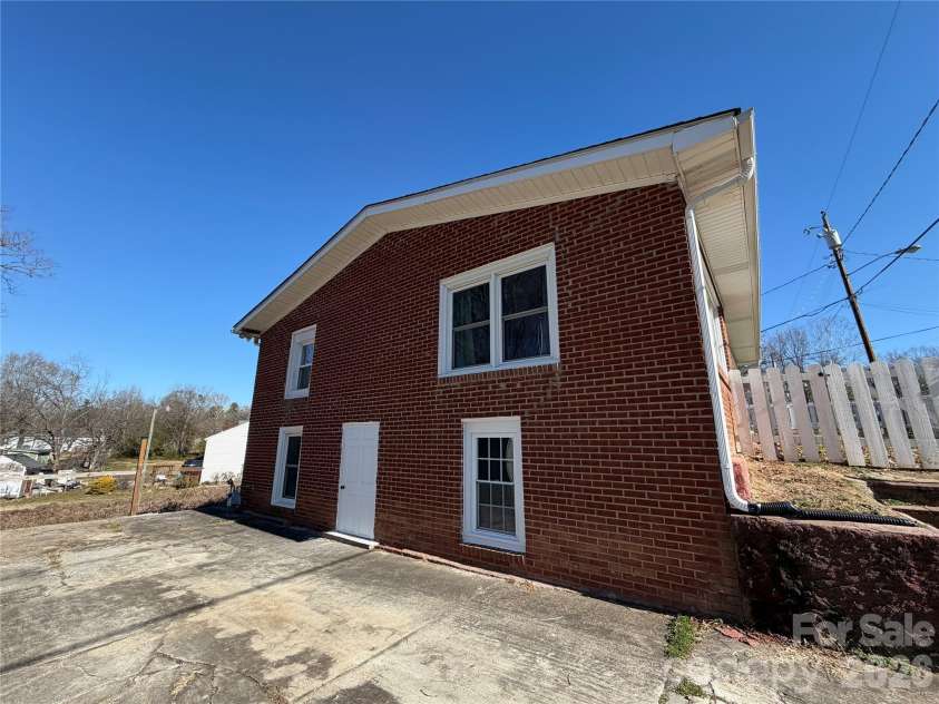 500 Echo Avenue, Kannapolis, NC 28081.  MLS# CAR4338641, YatesRealty ID 13473. 