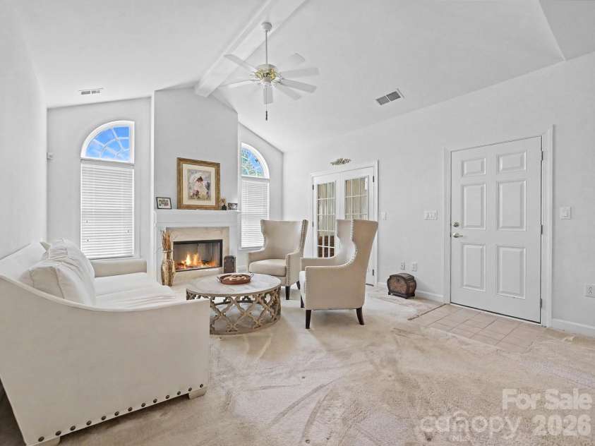 8655 Windsor Ridge Drive, Charlotte, NC 28277.  MLS# CAR4371179, YatesRealty ID 13474. 
