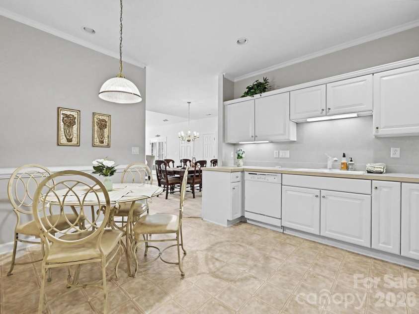 8655 Windsor Ridge Drive, Charlotte, NC 28277.  MLS# CAR4371179, YatesRealty ID 13474. 
