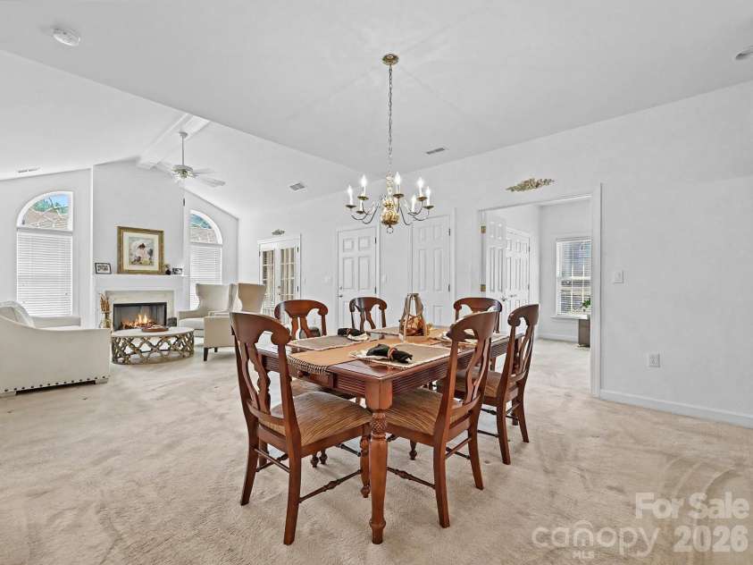 8655 Windsor Ridge Drive, Charlotte, NC 28277.  MLS# CAR4371179, YatesRealty ID 13474. 