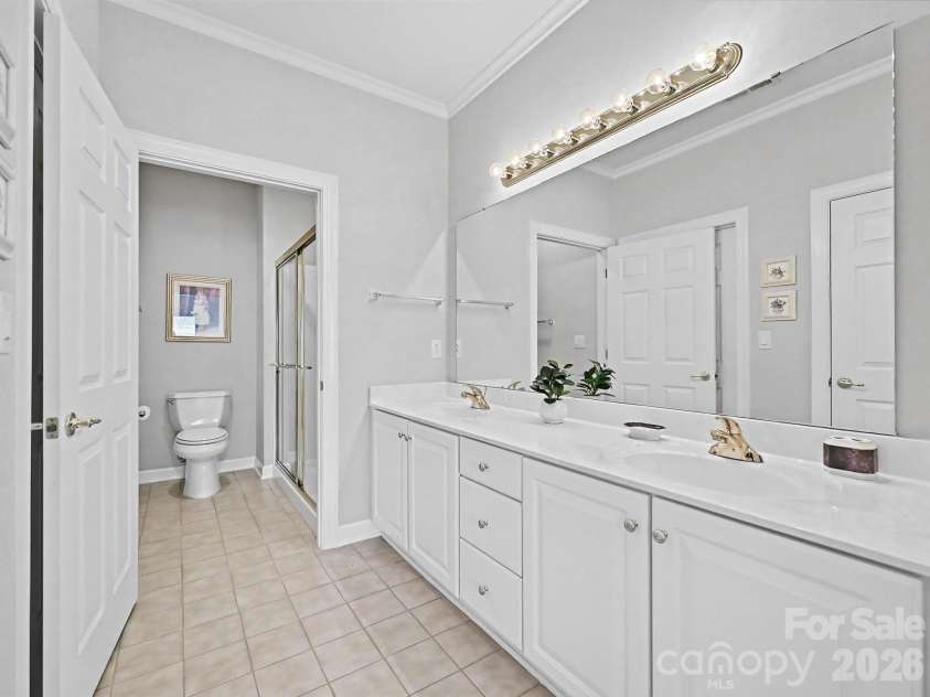 8655 Windsor Ridge Drive, Charlotte, NC 28277.  MLS# CAR4371179, YatesRealty ID 13474. 