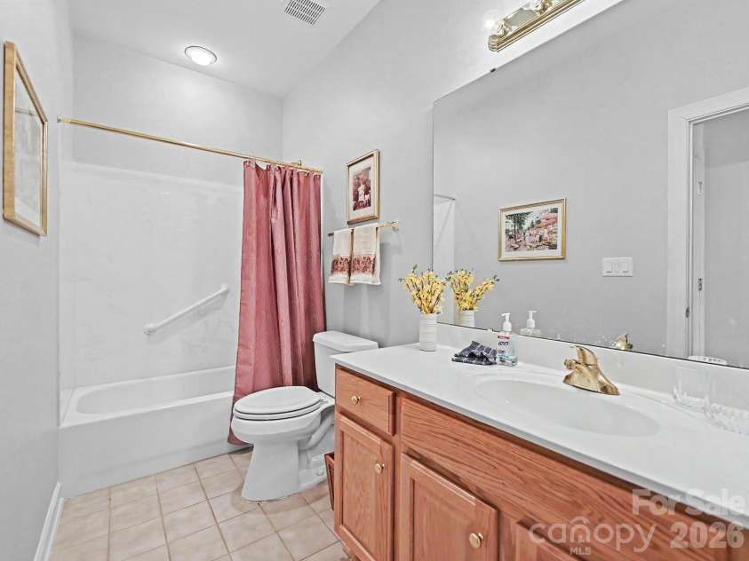 8655 Windsor Ridge Drive, Charlotte, NC 28277.  MLS# CAR4371179, YatesRealty ID 13474. 