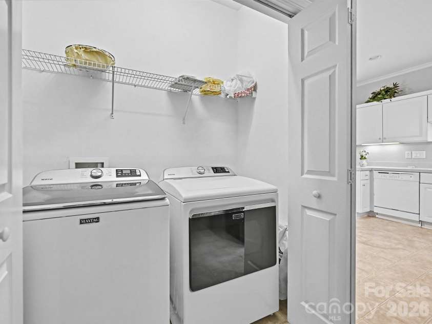 8655 Windsor Ridge Drive, Charlotte, NC 28277.  MLS# CAR4371179, YatesRealty ID 13474. 
