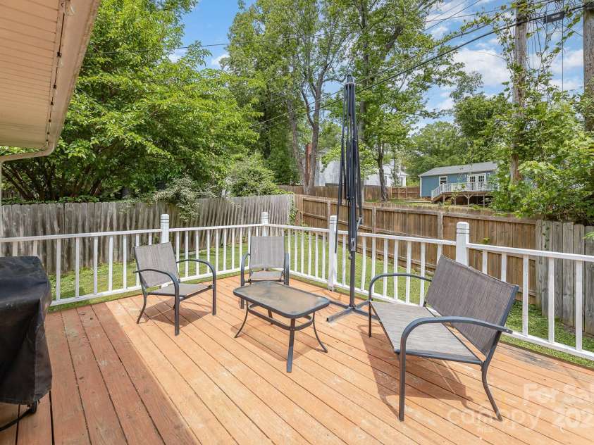 3104 Canterbury Street, Greensboro, NC 27408.  MLS# CAR4258722, YatesRealty ID 13475. 