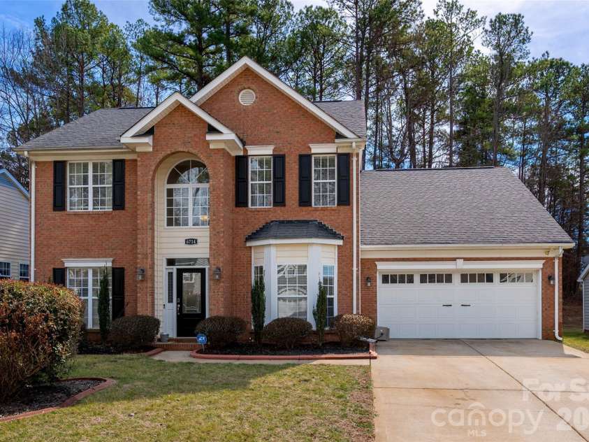 6714 Reedy Creek Road, Charlotte, NC 28215.  MLS# CAR4345304, YatesRealty ID 13475. 