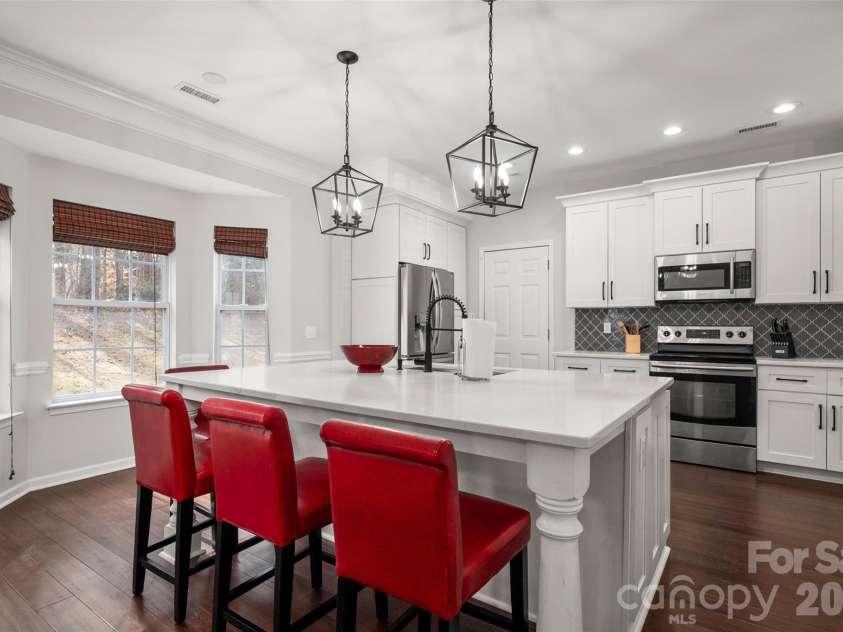 6714 Reedy Creek Road, Charlotte, NC 28215.  MLS# CAR4345304, YatesRealty ID 13475. 