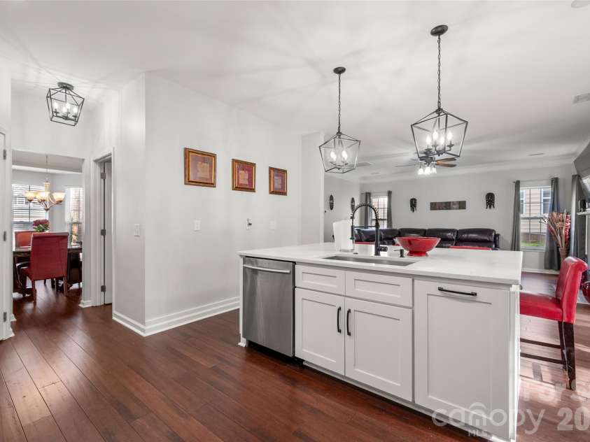 6714 Reedy Creek Road, Charlotte, NC 28215.  MLS# CAR4345304, YatesRealty ID 13475. 