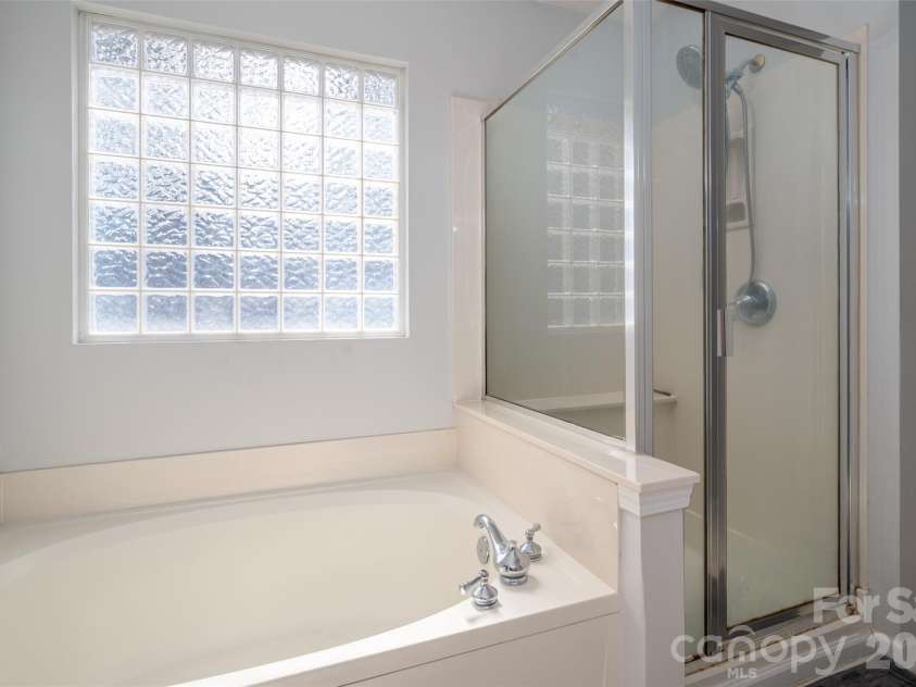 6714 Reedy Creek Road, Charlotte, NC 28215.  MLS# CAR4345304, YatesRealty ID 13475. 