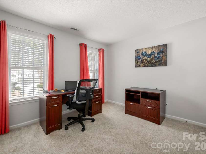 6714 Reedy Creek Road, Charlotte, NC 28215.  MLS# CAR4345304, YatesRealty ID 13475. 