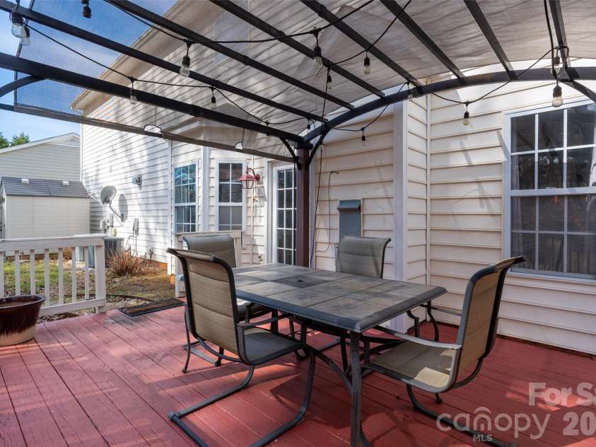 6714 Reedy Creek Road, Charlotte, NC 28215.  MLS# CAR4345304, YatesRealty ID 13475. 