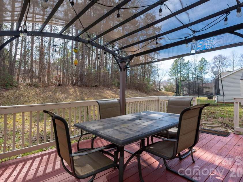 6714 Reedy Creek Road, Charlotte, NC 28215.  MLS# CAR4345304, YatesRealty ID 13475. 