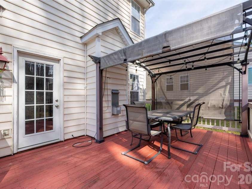 6714 Reedy Creek Road, Charlotte, NC 28215.  MLS# CAR4345304, YatesRealty ID 13475. 