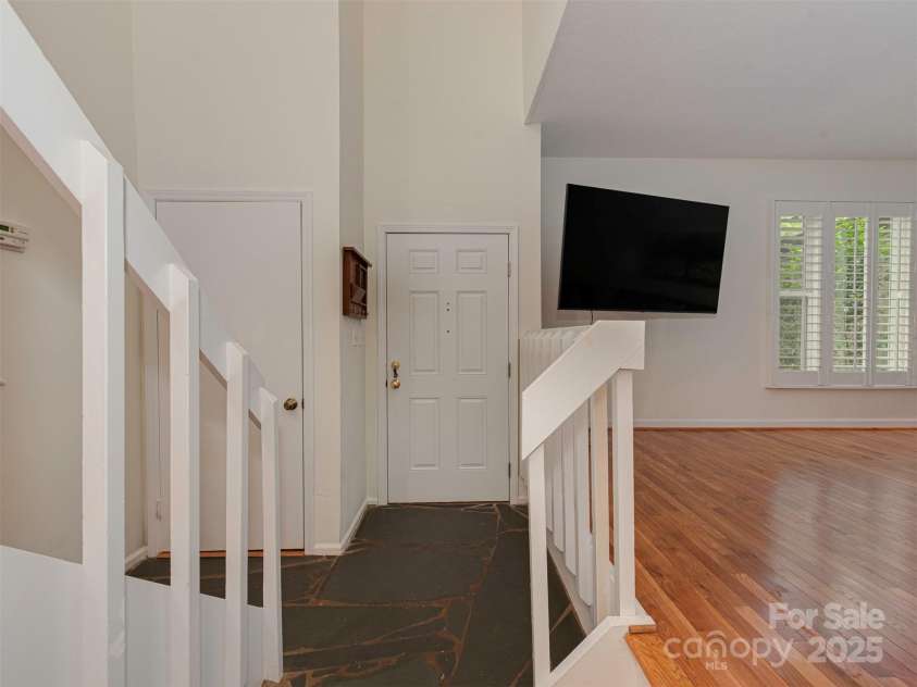 4025 Woodfox Drive, Charlotte, NC 28277.  MLS# CAR4258615, YatesRealty ID 13476. 