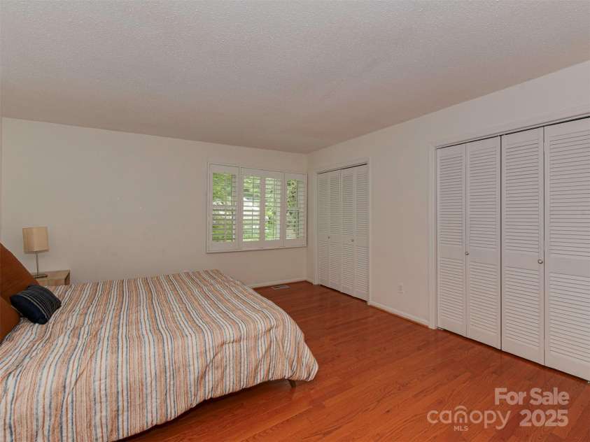 4025 Woodfox Drive, Charlotte, NC 28277.  MLS# CAR4258615, YatesRealty ID 13476. 
